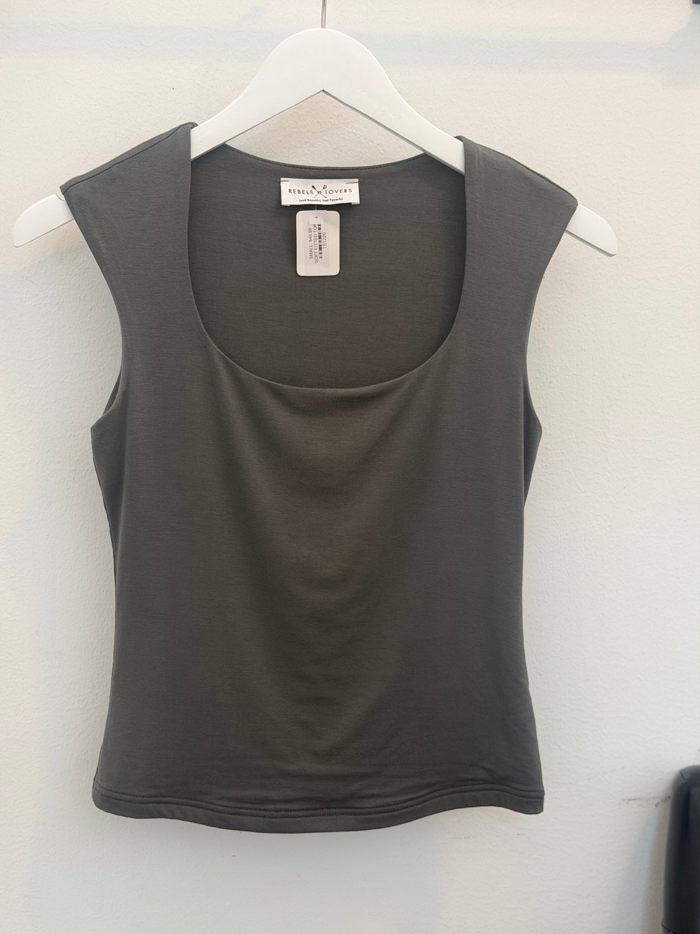 Soft Fitted Top
